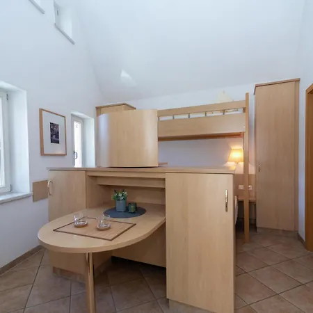 Hofzwanzig Dresden-laubegast 3* دريسدن